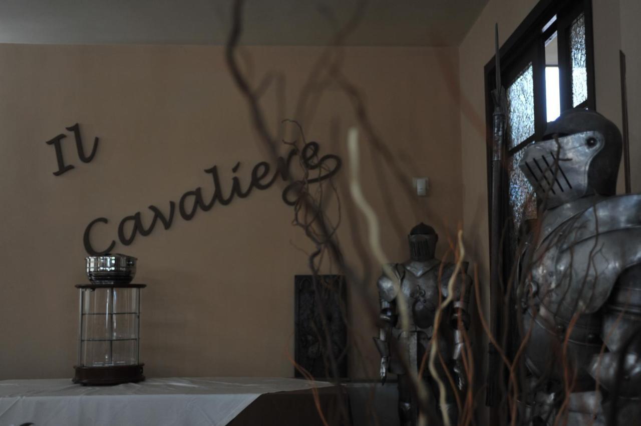 Hotel Il Cavaliere Сарно Екстер'єр фото